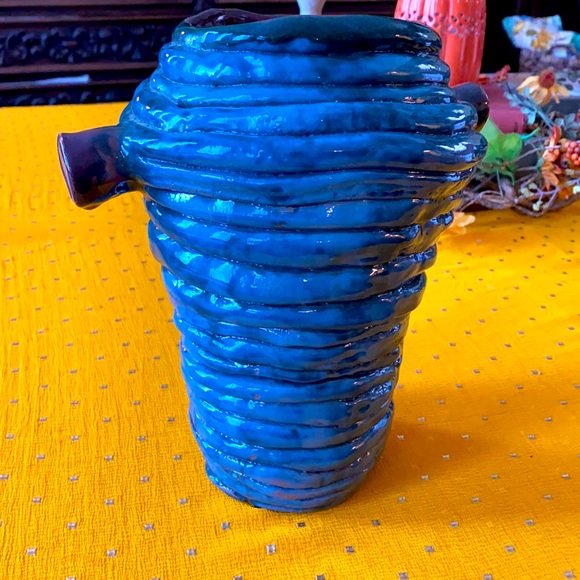Artisan made ceramic vase - Picture 6 of 15